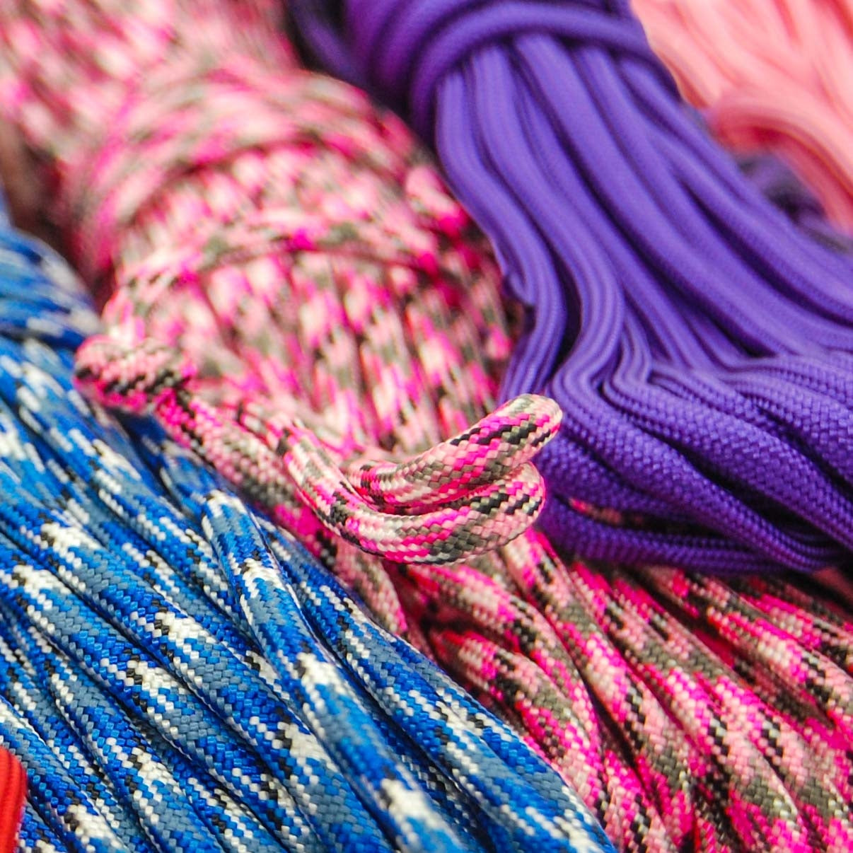 Assorted Bulk 750Type IV Paracord by the Pound