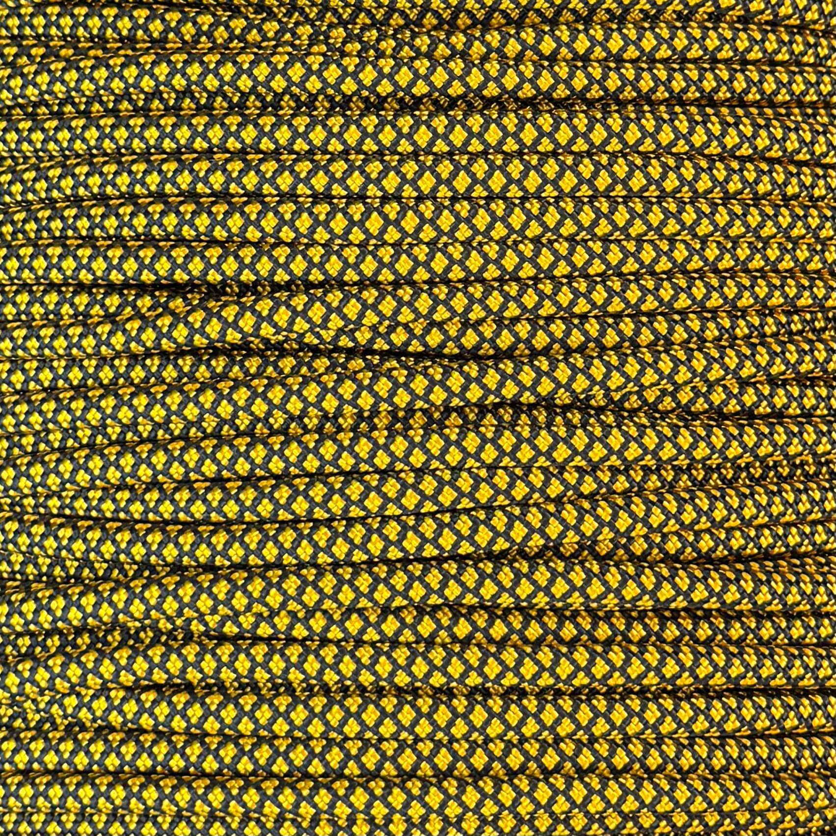 Goldenrod Diamonds on Black Paramax