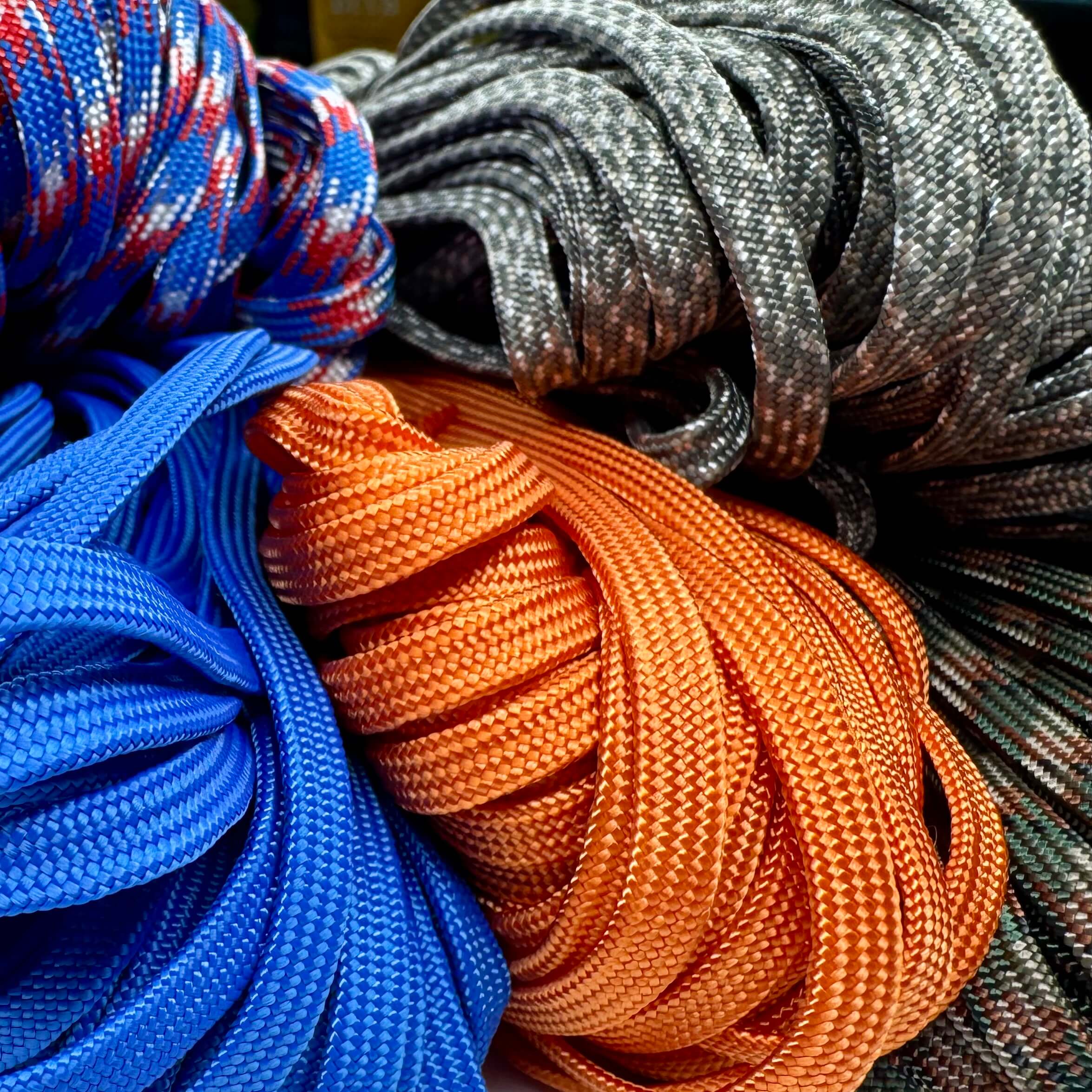 Assorted Bulk 650 Coreless Paracord by the Pound